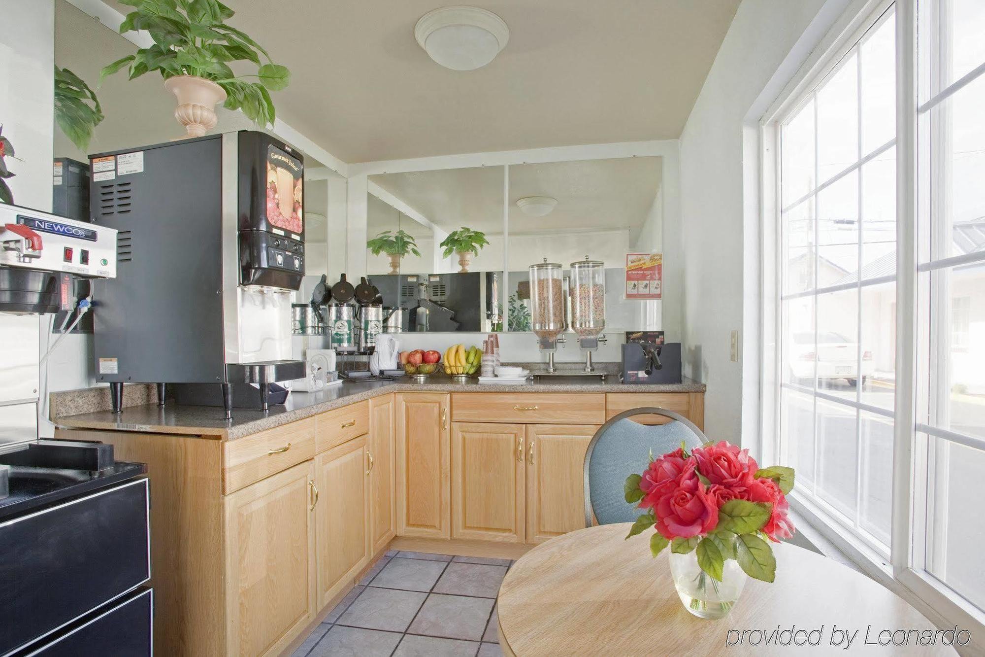 Americas Best Value Inn Eugene Restoran gambar