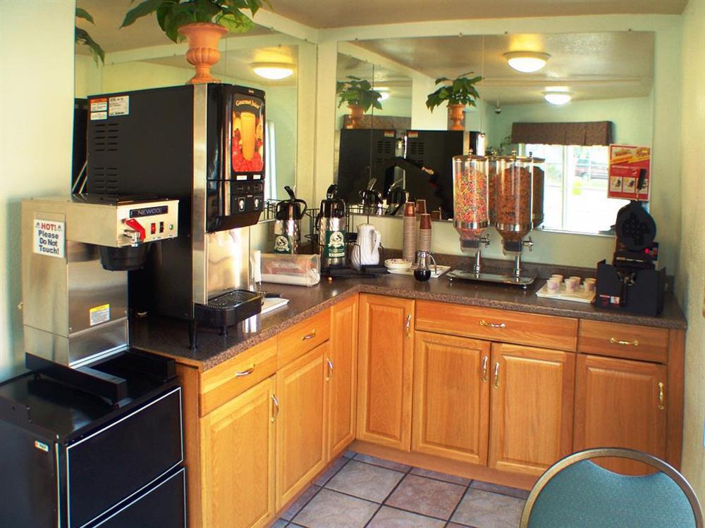 Americas Best Value Inn Eugene Restoran gambar
