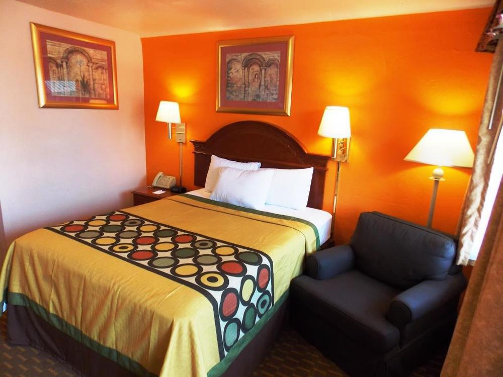 Americas Best Value Inn Eugene Bilik gambar